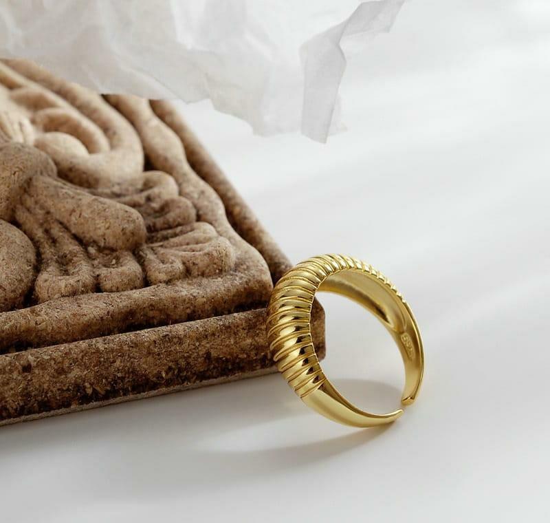 Snail Layer Ring Adjustable