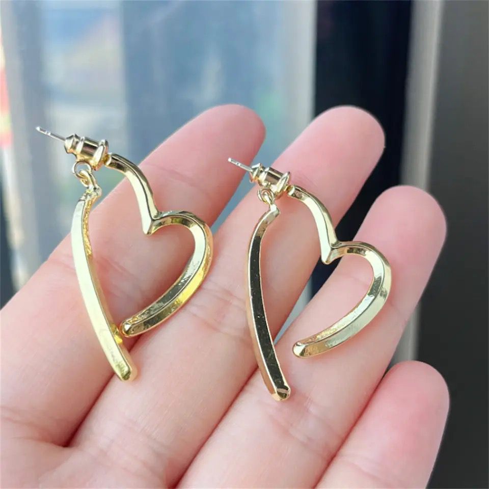 Asymmetrical Heart Outline Earrings