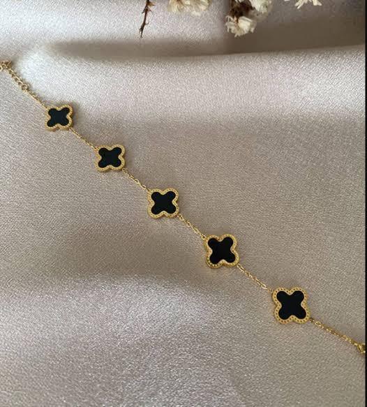 Elegant Black Clover Gold Chain Bracelet