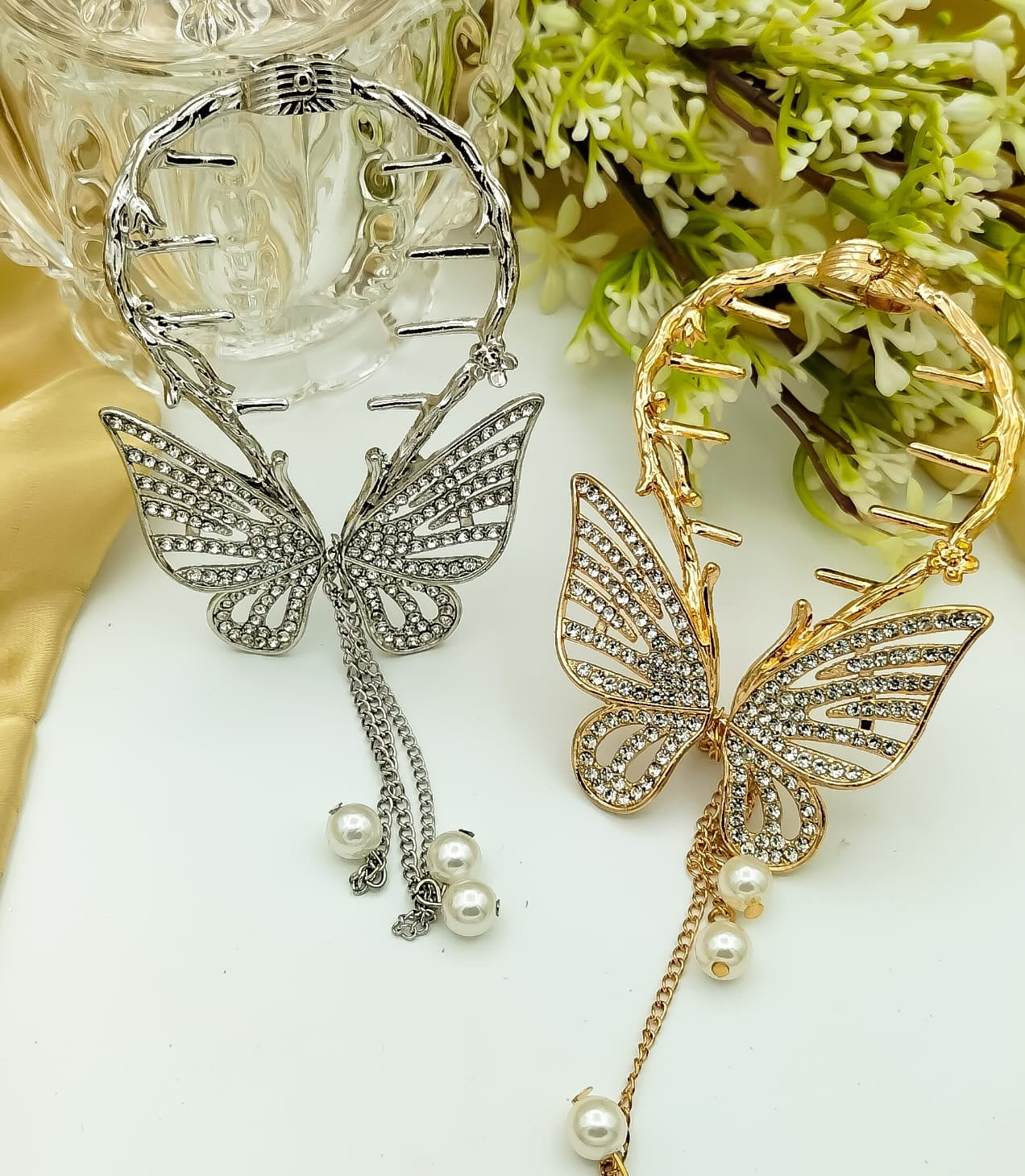 Elegant Butterfly-Inspired Hair Claw Clip