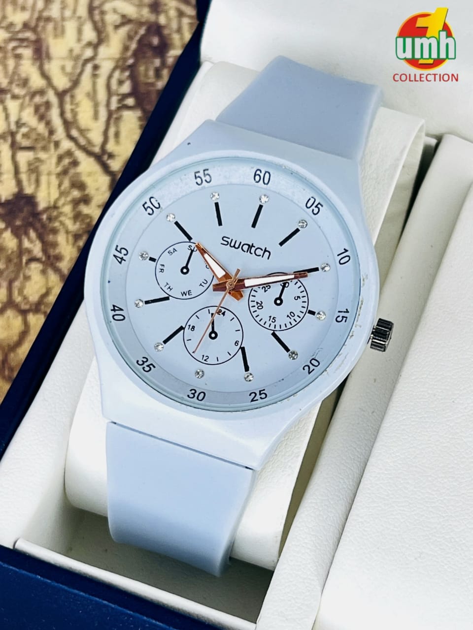 Stylish Silicone Strap Analog Watch