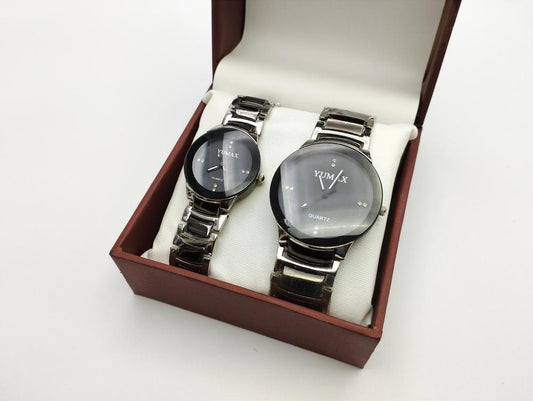 Couple's Casual Analogue watch
