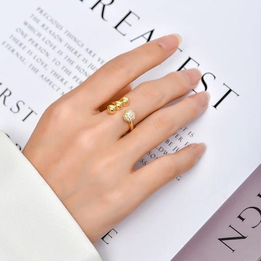 Zircone Circle Open Ball Ring