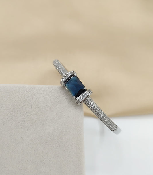 Fancy Zircone Stone Handcuff