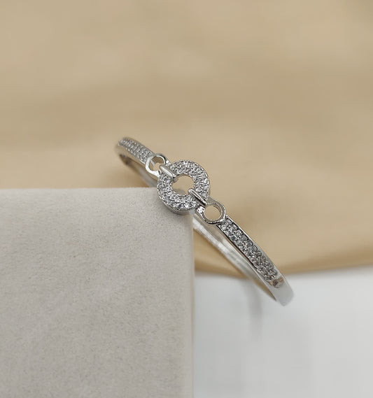 Fancy Hancuff