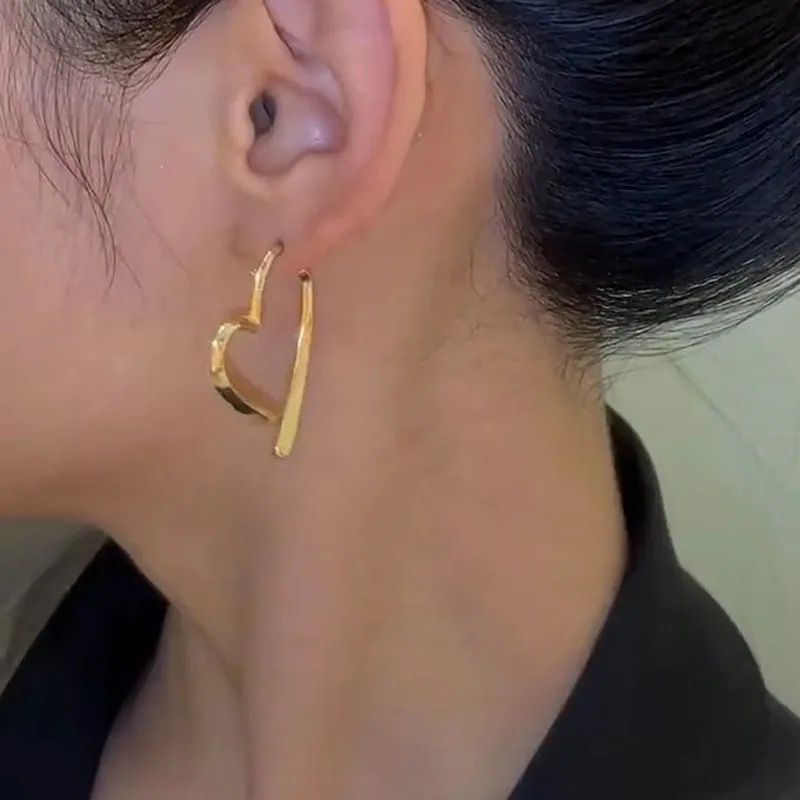 Asymmetrical Heart Outline Earrings