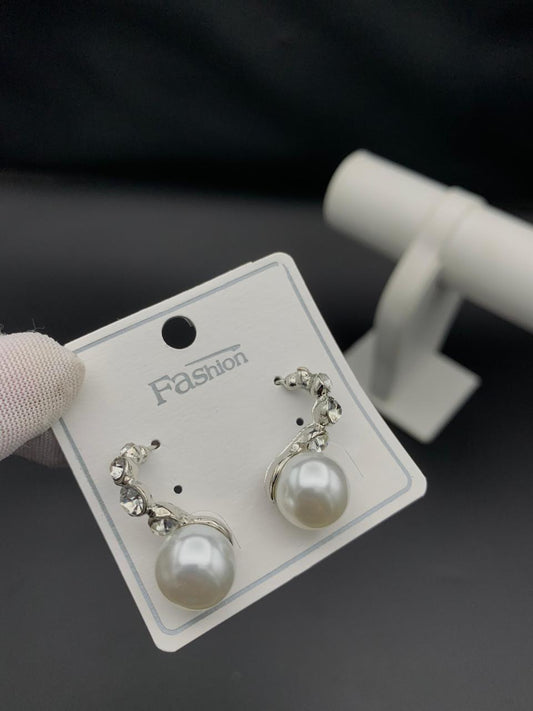 Classic Silver Crystal Curve Pearl Stud Earrings – Elegant Statement Design