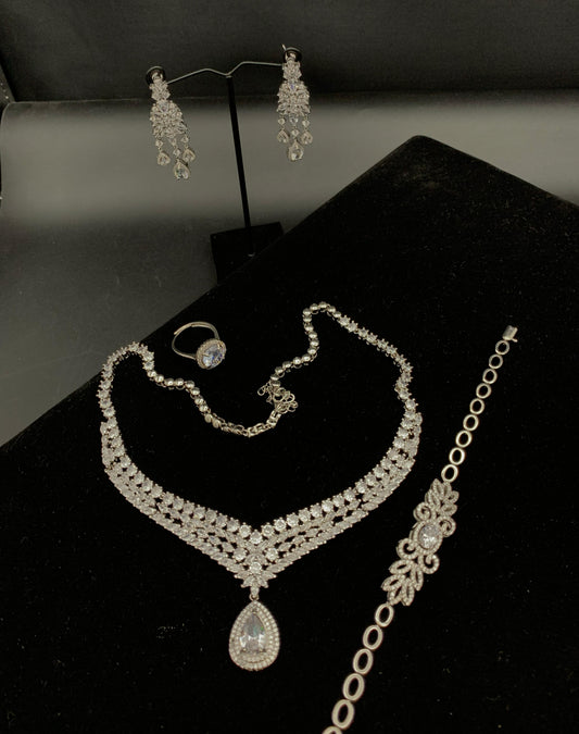 Elegant Women's Crystal Stone Jewelry Set