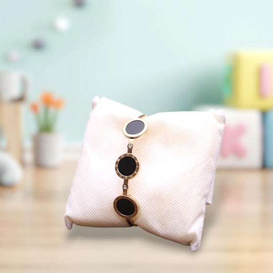 “Trio Élégance” Black Onyx Circle Bangle – Rose Gold Finish