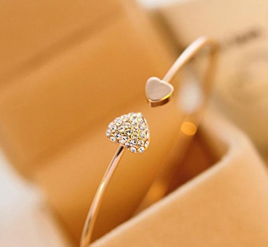 “Whispers of Love” Heart-Tipped Open Bangle – Rose Gold Plated