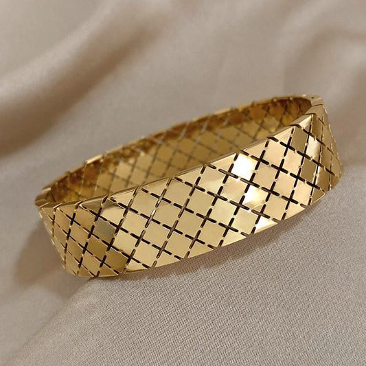 Luxe Gold-Patterned Stainless Steel Handcuff