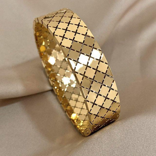 Luxe Gold-Patterned Stainless Steel Handcuff