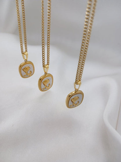 Elegant Rose Gold Pendant Necklace