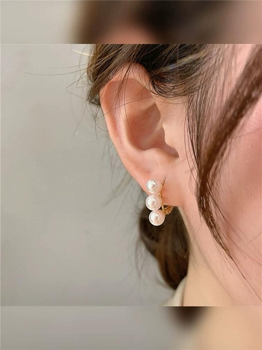 Curved Pearl & Gold Heart Drop Earring