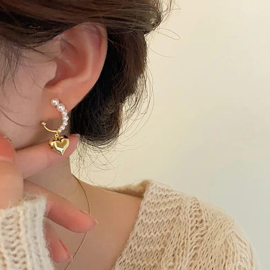 Curved Pearl & Gold Heart Drop Earring