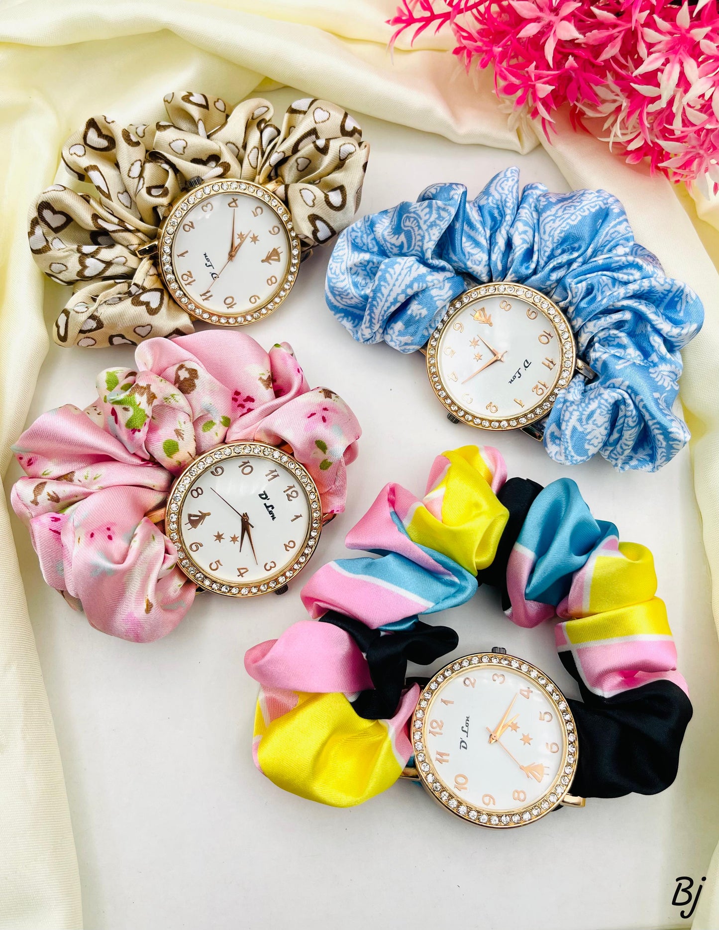 🕰️ Scrunchie Watch – Elegant Timepiece